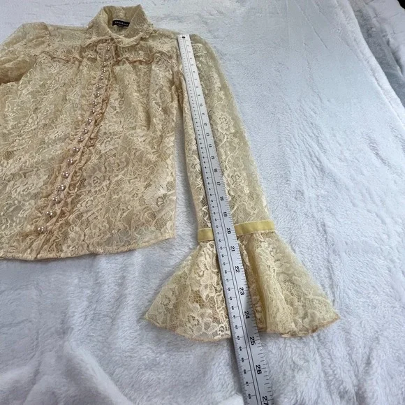 Vintage Womens Victorian Lace Button Up Top Sz S Coquette Bell Sleeve Ivory Y2K - Picture 7 of 12